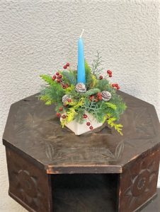 ［多摩キャンパス］バス停横の入口から入ったロビーに飾られているクリスマスキャンドル